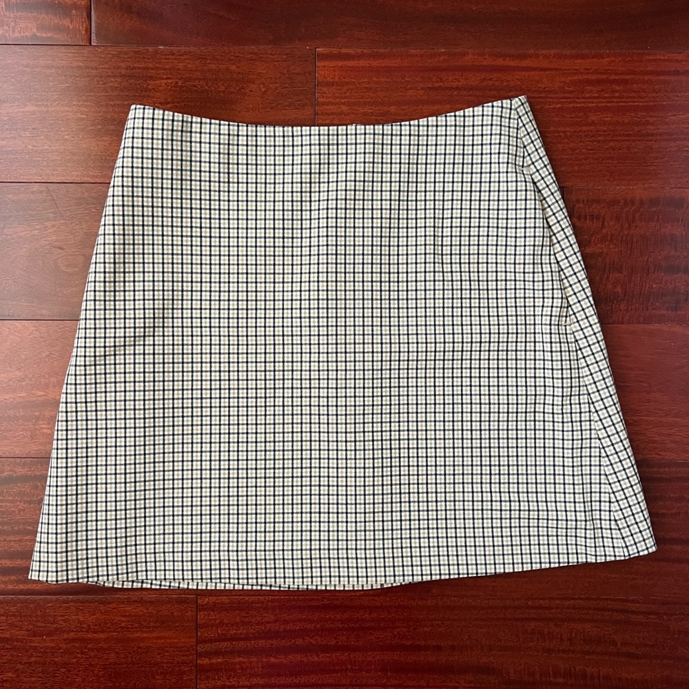 Aritzia Wilfred Classic Mini Skirt